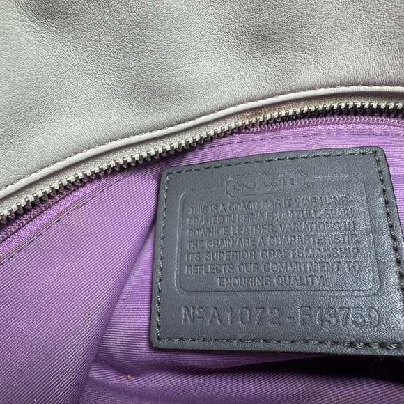 Coach F13759 White Leather Shoulder Bag Purple Lining Silver Hardware - Picture 15 of 16